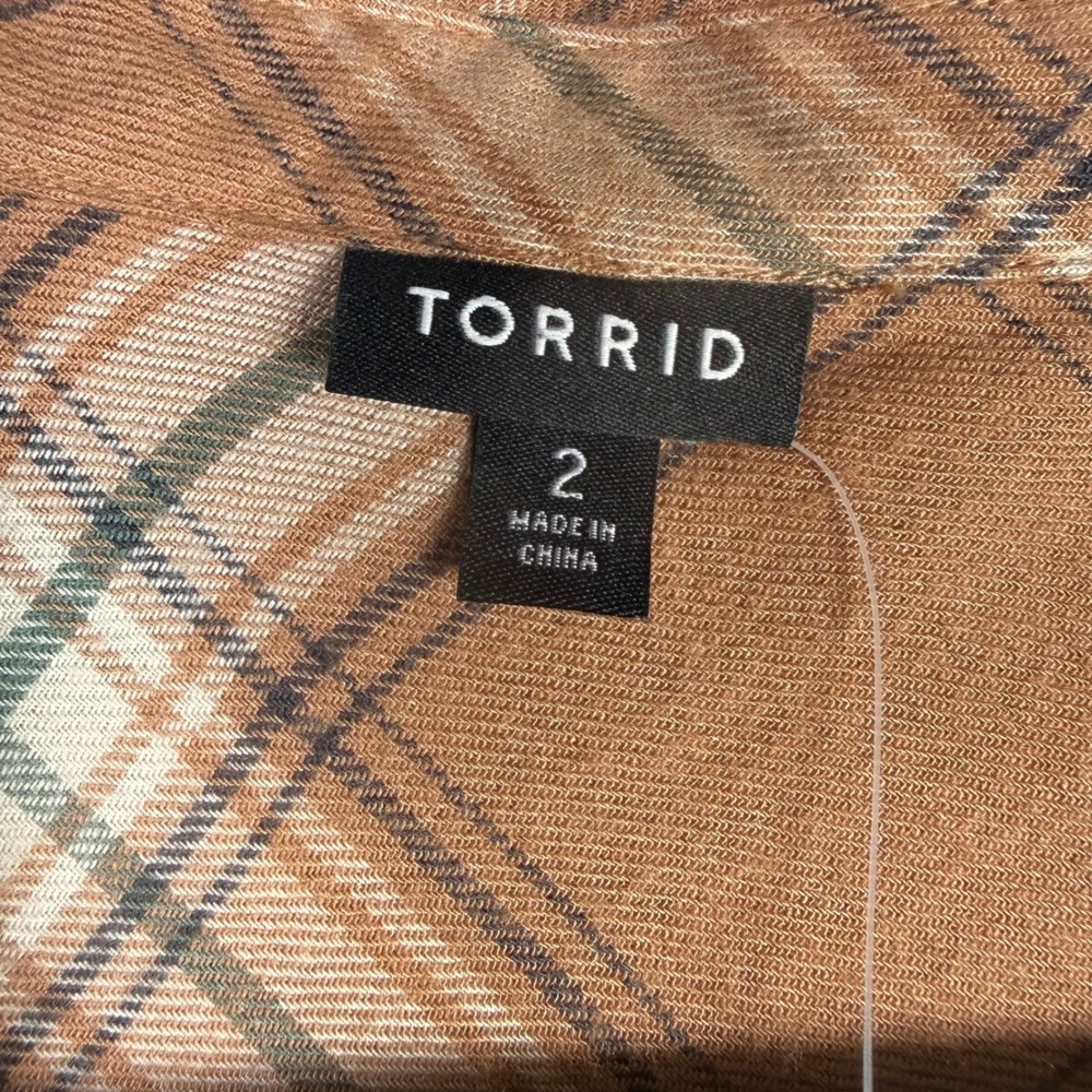 NWT Torrid Tan White Flannel Button Down Long Sleeve Tunic Shirt Size 2X - Picture 2 of 6